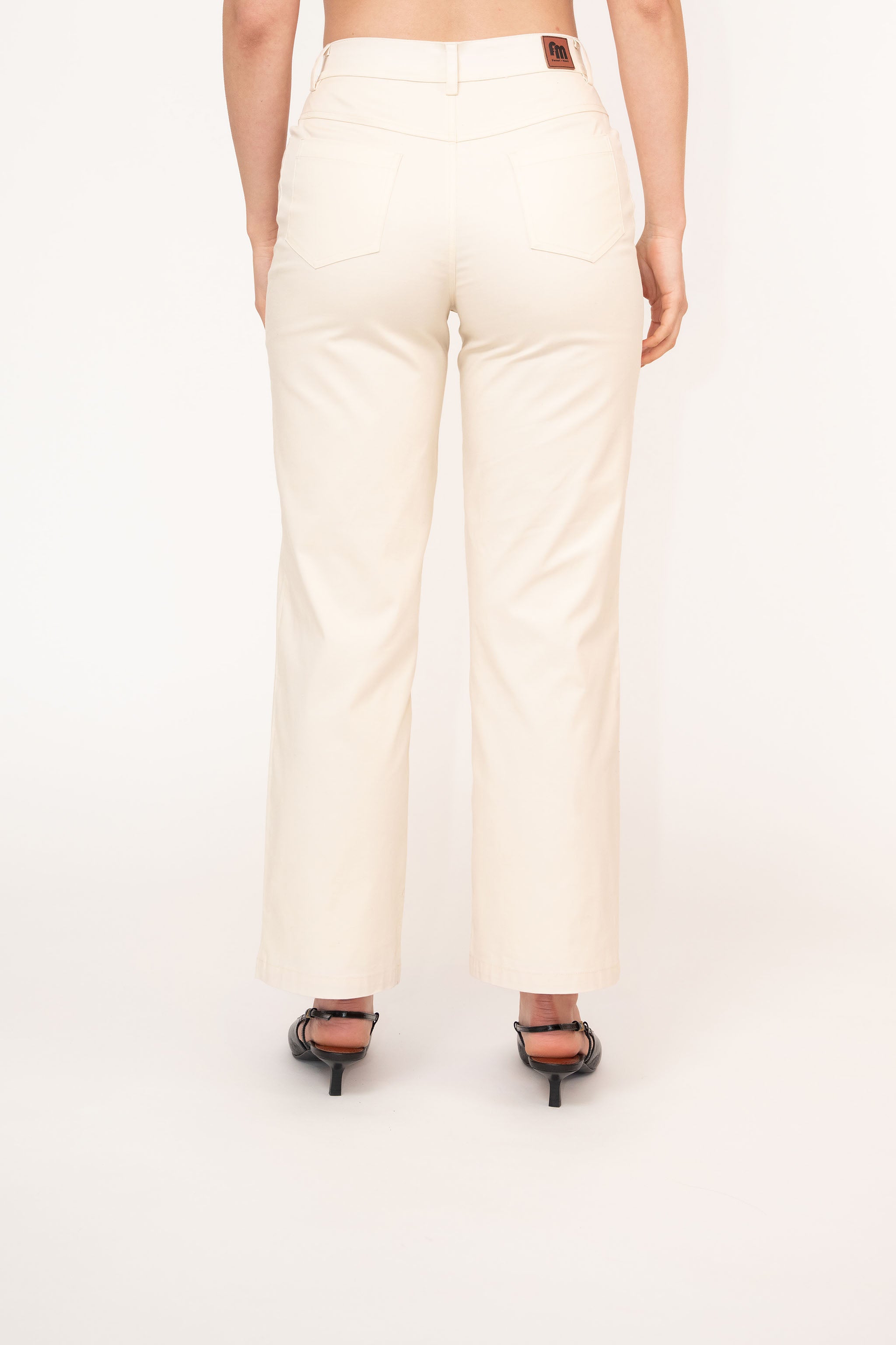 Off-White Cotton Cropped Straight Leg Casual Trousers